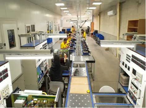 نمایی از سالن تولید کارخانه هژیر صنعت 